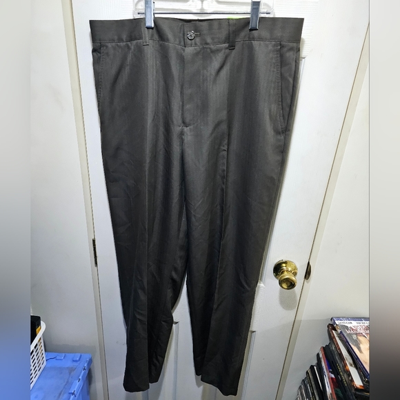 Nwt IZOD extreme function Golf Pants - Picture 1 of 3